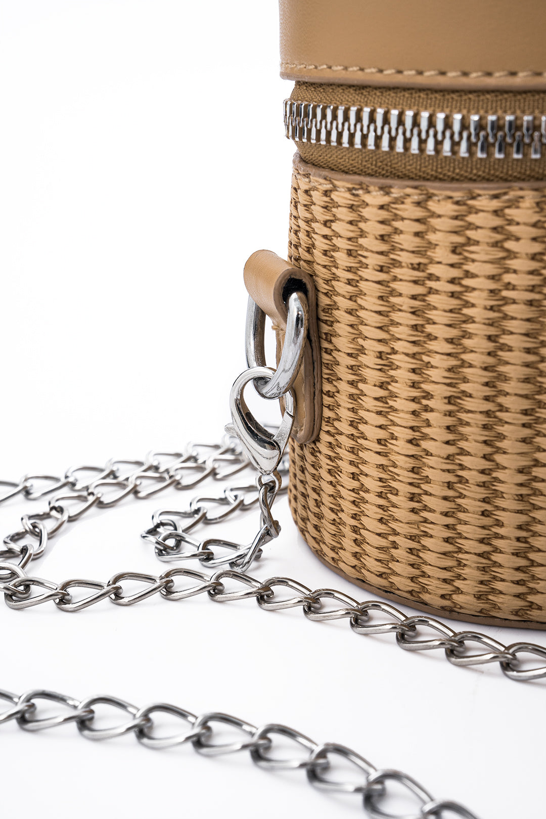BOLSO BANDOLERA PEQUEÑO DE PAJA TEJIDA