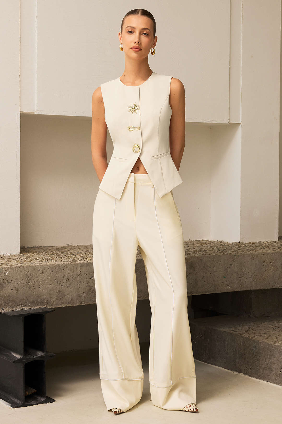 EVITA - PANTALONES RECTOS CON DETALLES PATCHWORK Y RIBETES