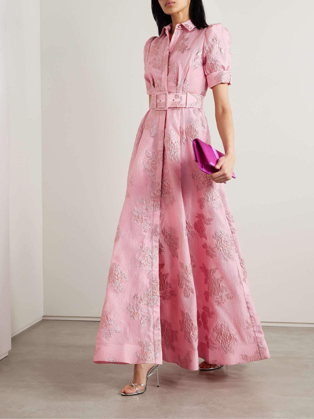 CÁDIZ – VESTIDO RETRO ROSA CON CUELLO DE SOLAPA Y CINTURA ALTA